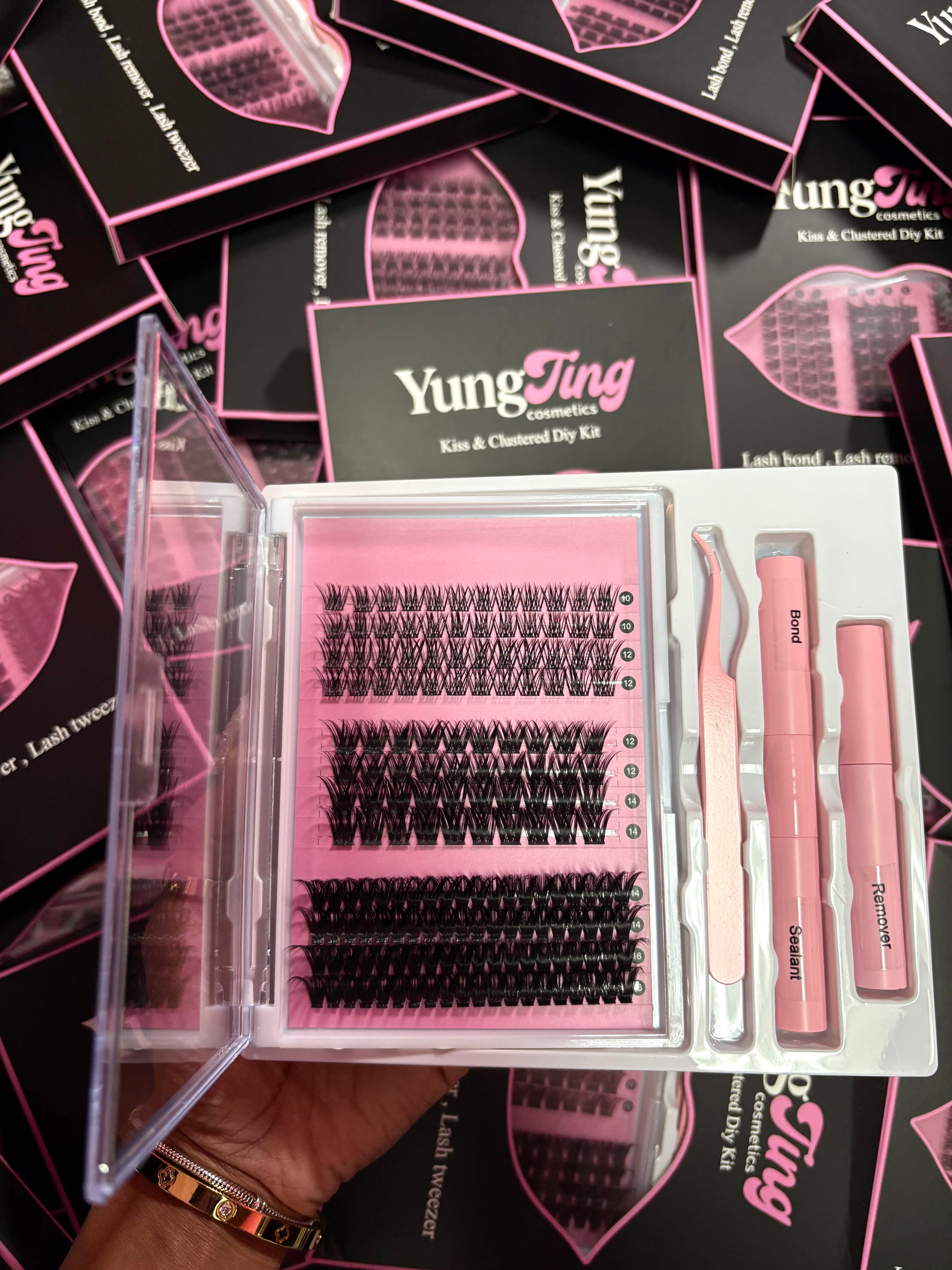 Kiss & Clustered DIY Kit