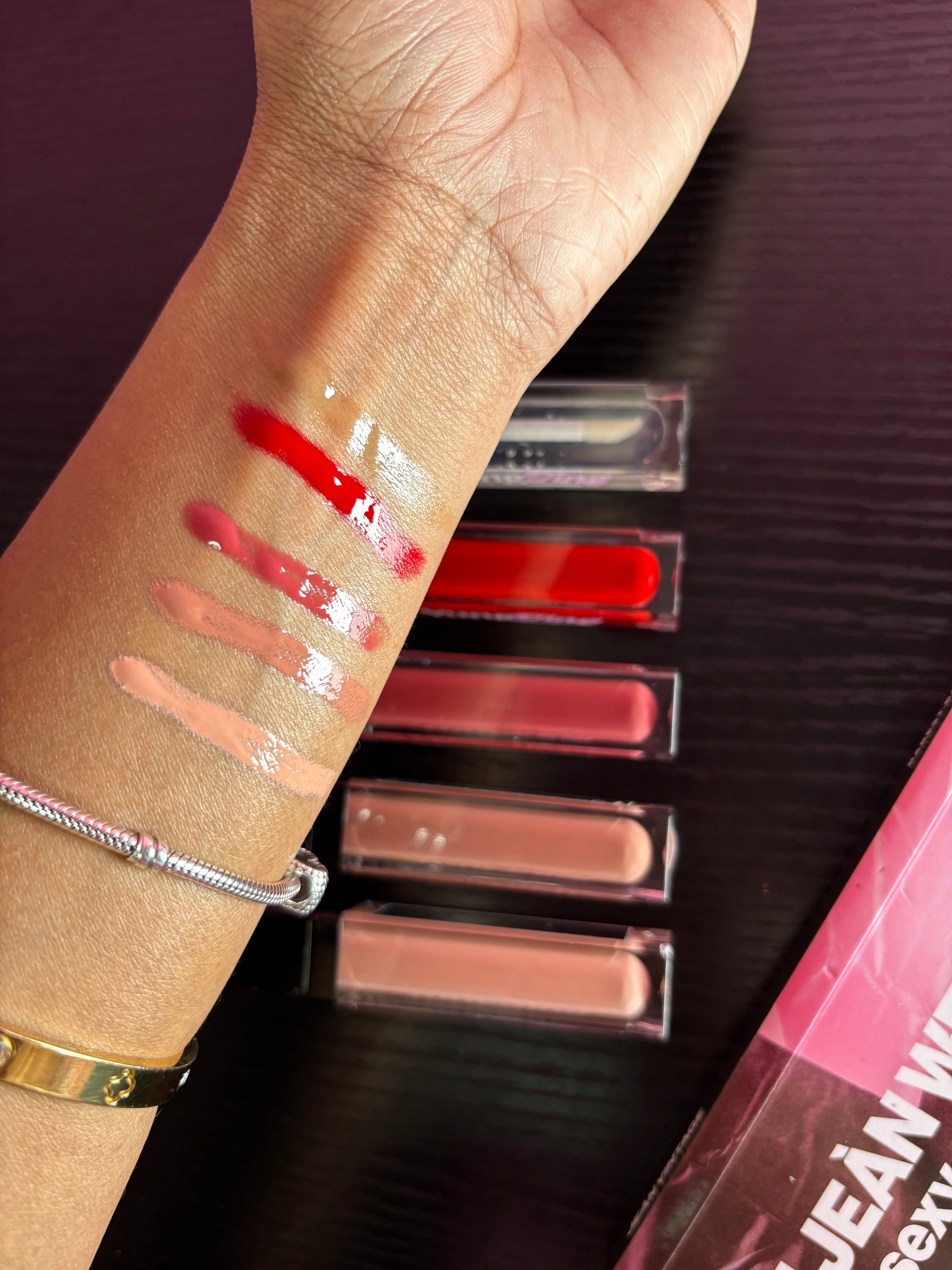 So Iconic lip gloss
