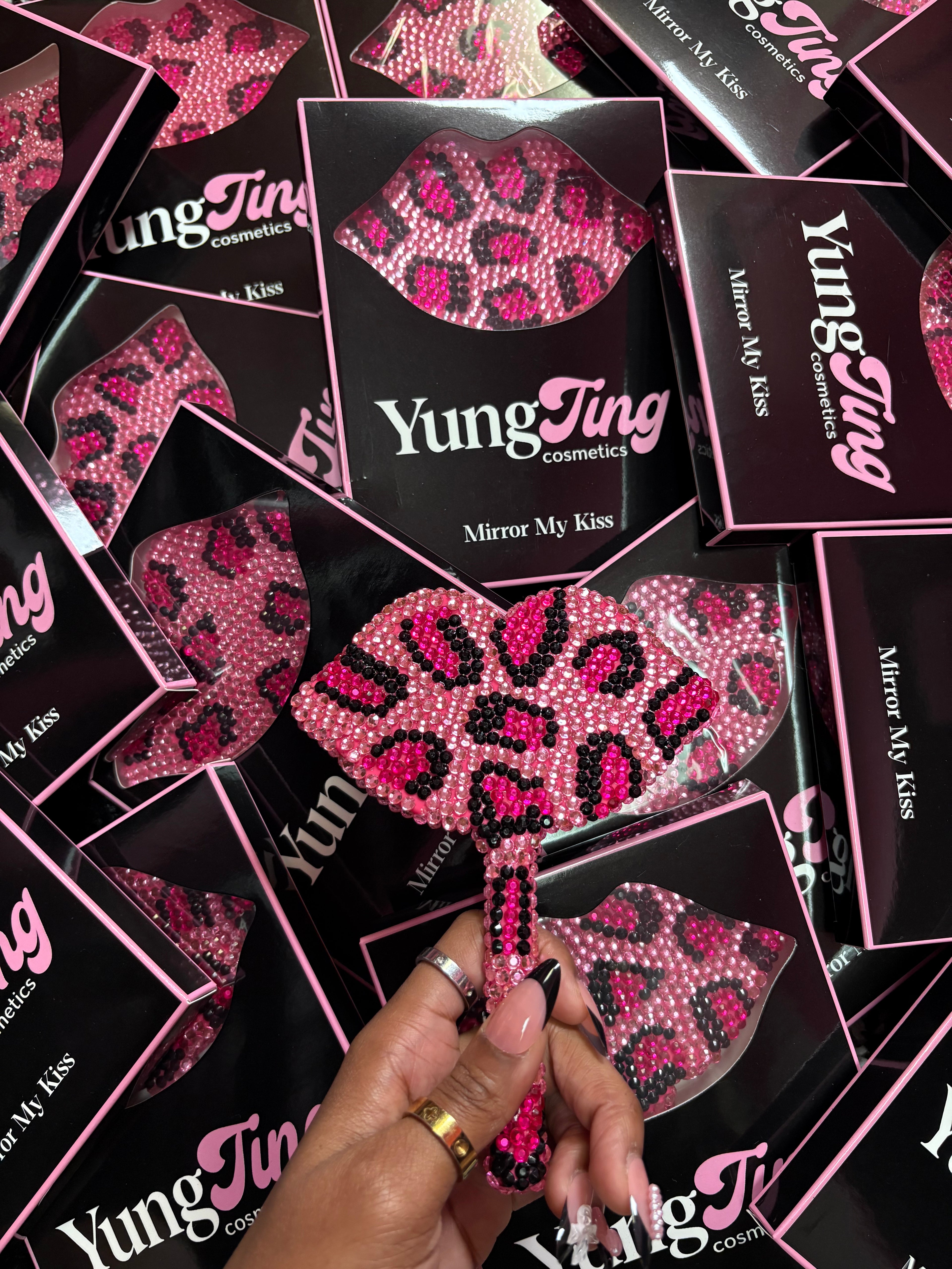Mirror My Kiss